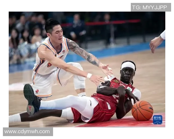 刘铮的篮球梦想与奋斗历程：从青涩少年到职业球员的成长之路