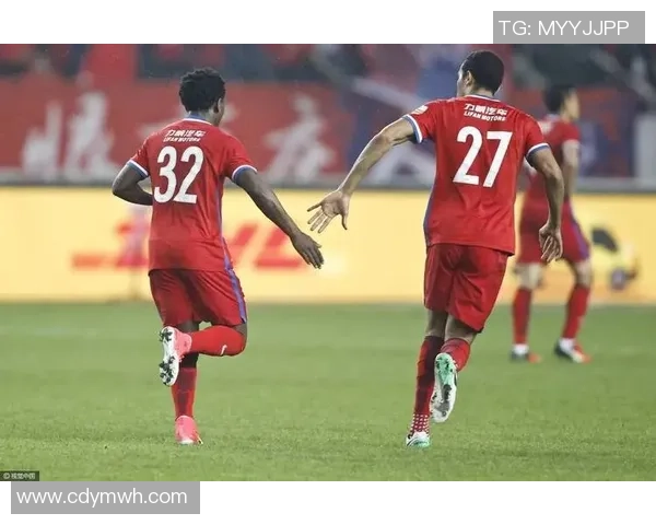 力帆与建业精彩对决重播回顾分析赛场上的激烈碰撞与精彩瞬间